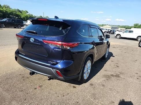 Used 2023 Toyota Highlander Limited AWD/4WD image 3