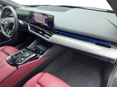 Used 2026 BMW 530i xDrive image 46