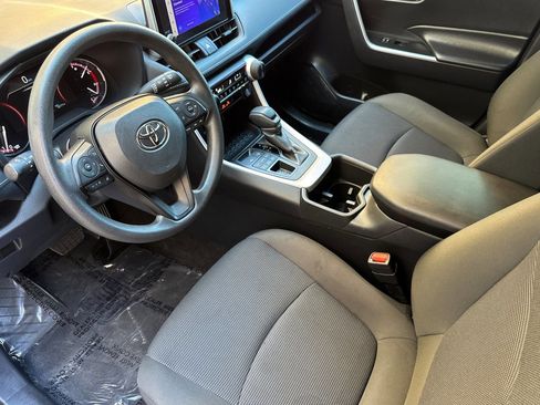 Used 2024 Toyota RAV4 LE image 7