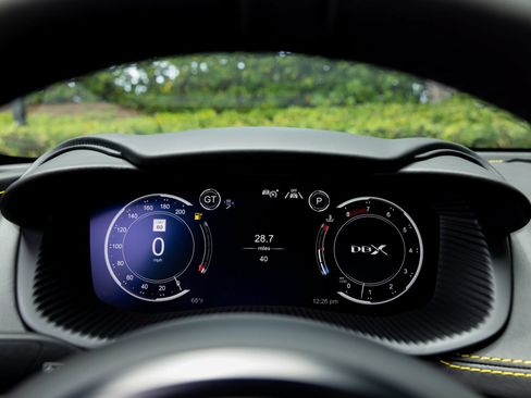 Used 2021 Aston Martin DBX AWD/4WD image 12