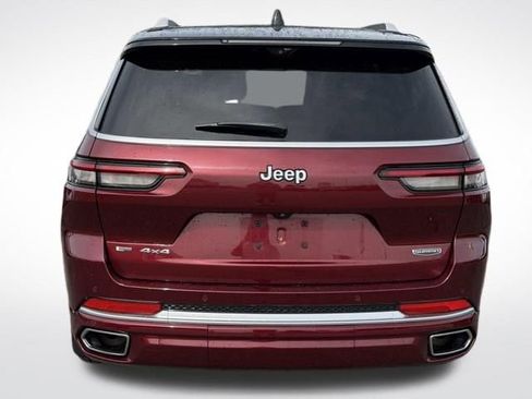 Used 2022 Jeep Grand Cherokee L Summit w/ Advanced Protech Group IV AWD/4WD image 7