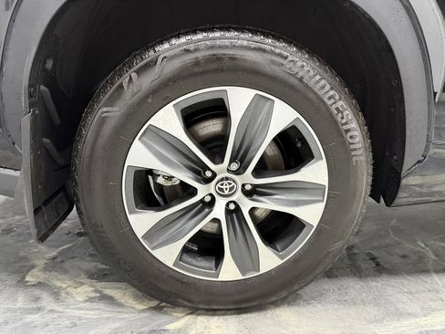 Used 2026 Toyota Grand Highlander XLE image 28