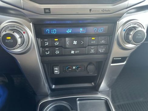 Used 2014 Toyota 4Runner Limited image 20