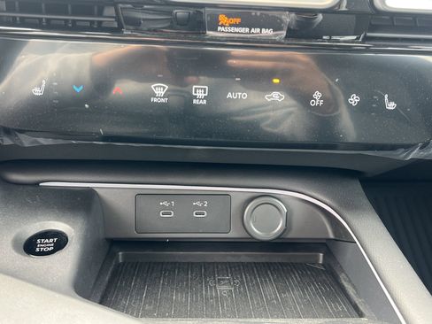 New 2026 Nissan Sentra SV w/ SV Convenience Package FWD image 7