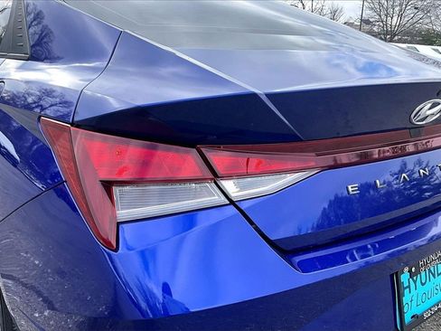 Used 2023 Hyundai Elantra SEL w/ Cargo Package image 29