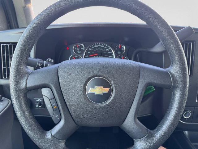 Used 2025 Chevrolet Express 3500 LT w/ LT Preferred Equipment Group RWD image 13
