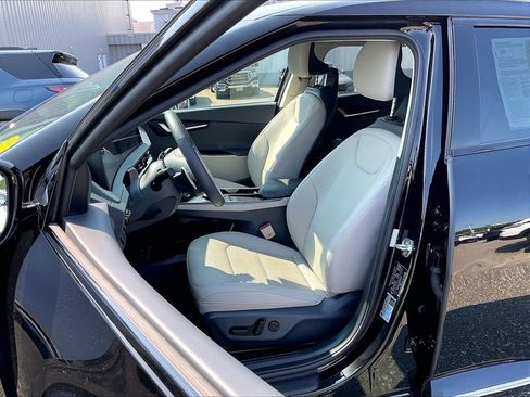 Used 2022 Kia EV6 Wind AWD/4WD image 10