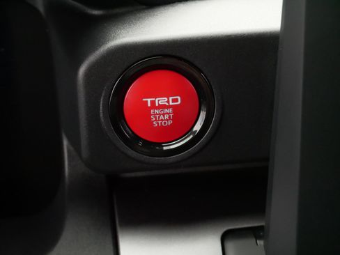 Used 2025 Toyota 4Runner TRD Off-Road AWD/4WD image 27