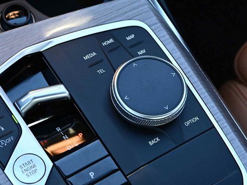 New 2026 BMW 330i Sedan w/ Premium Package image 17