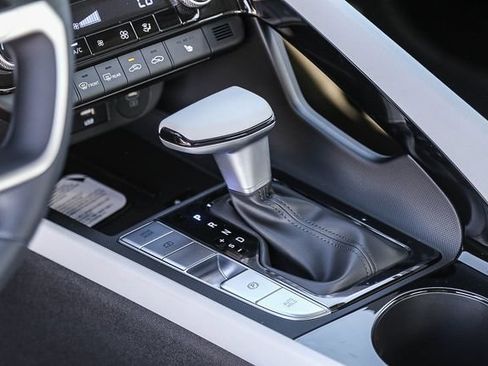 New 2026 Hyundai Elantra Limited FWD image 23