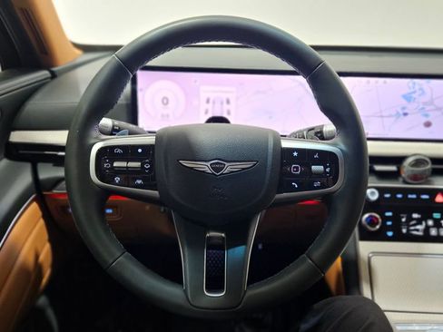 Used 2025 Genesis GV80 2.5T Prestige image 39
