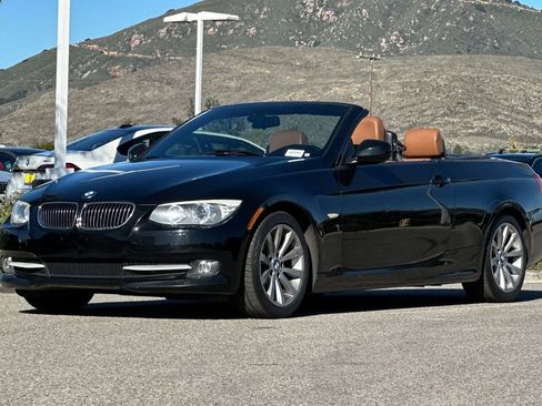 Used 2011 BMW 328i Convertible image 7