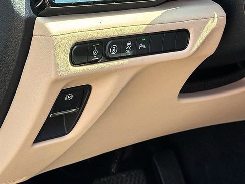 Used 2022 Acura MDX FWD w/ Technology Package image 17