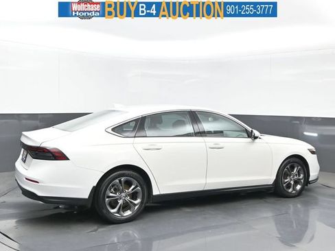 Used 2023 Honda Accord EX image 6