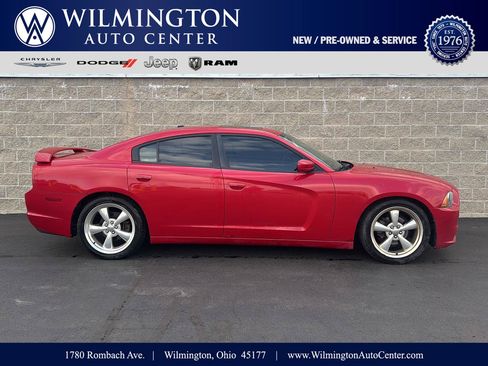 Used 2013 Dodge Charger SXT Plus RWD image 1