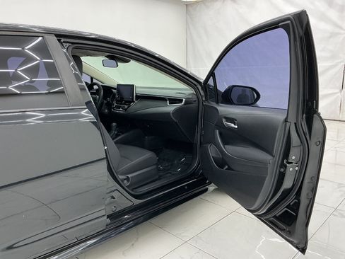 Used 2021 Toyota Corolla LE FWD image 17