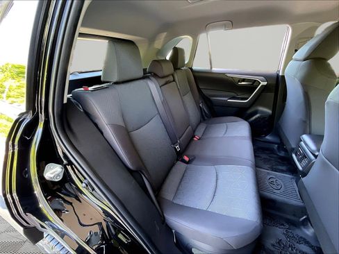Used 2023 Toyota RAV4 AWD Hybrid image 25