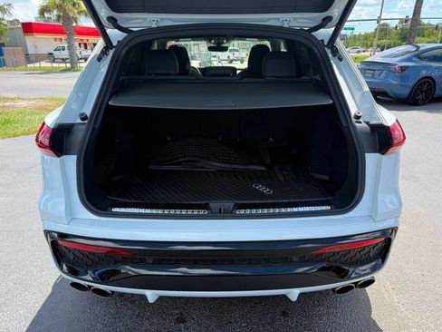 Used 2025 Audi SQ5 Premium Plus AWD/4WD image 30
