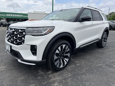 New 2026 Ford Explorer Platinum w/ LUX Leather Package AWD/4WD image 13