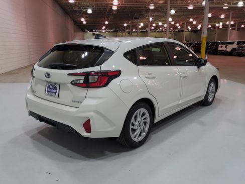Used 2024 Subaru Impreza 2.0i AWD/4WD image 3