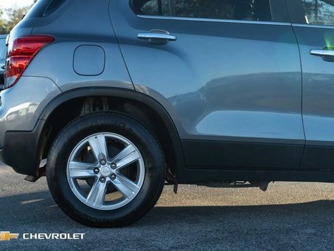 Used 2020 Chevrolet Trax LT w/ Driver Confidence Package image 5