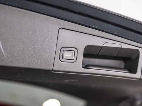 Used 2019 Cadillac XT5 Luxury image 17