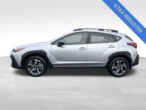 Used 2024 Subaru Crosstrek 2.0i Premium image 4