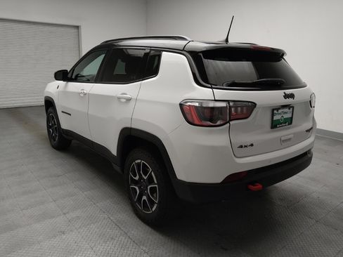 Used 2025 Jeep Compass Trailhawk AWD/4WD image 5