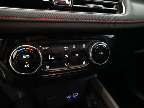 Used 2024 Chevrolet TrailBlazer RS w/ Convenience Package FWD image 21