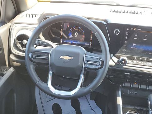 Used 2023 Chevrolet Colorado LT w/ LT Convenience Package III AWD/4WD image 24