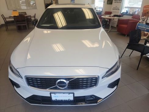 Used 2020 Volvo S60 T6 R-Design w/ Protection Package Premier AWD/4WD image 2