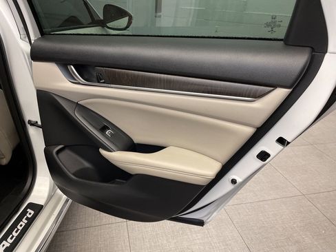Used 2022 Honda Accord EX-L image 28