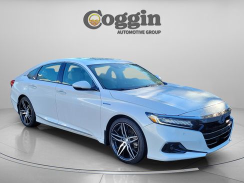 Certified 2022 Honda Accord Touring image 8