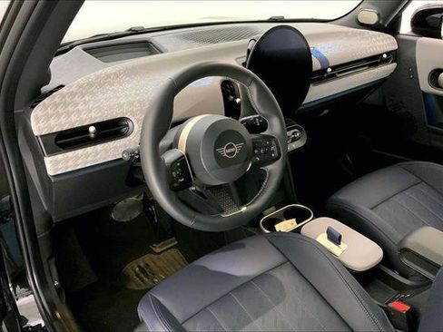 Certified 2025 MINI Cooper S image 21