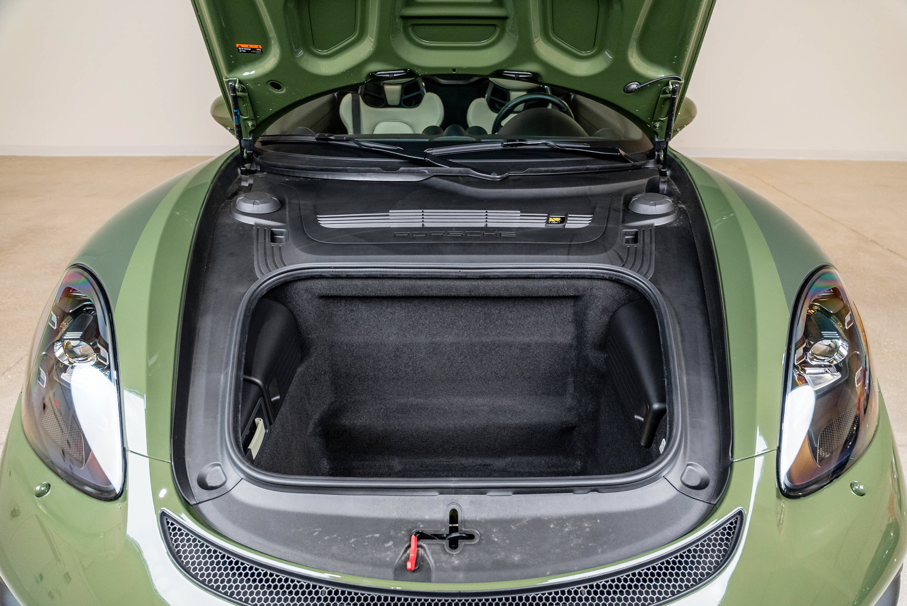 Used 2022 Porsche 718 Boxster Spyder RWD image 15