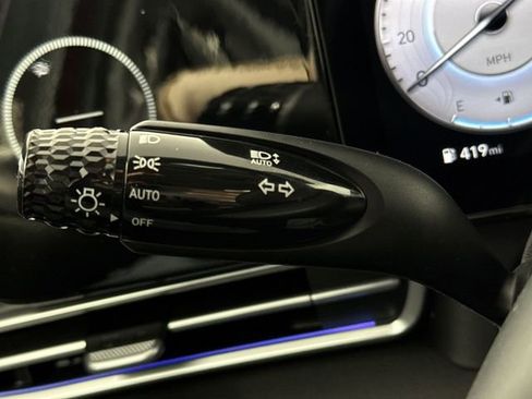 New 2026 Hyundai Elantra Limited image 24