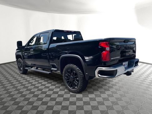 Used 2024 Chevrolet Silverado 2500 LTZ w/ LTZ Convenience Package AWD/4WD image 4