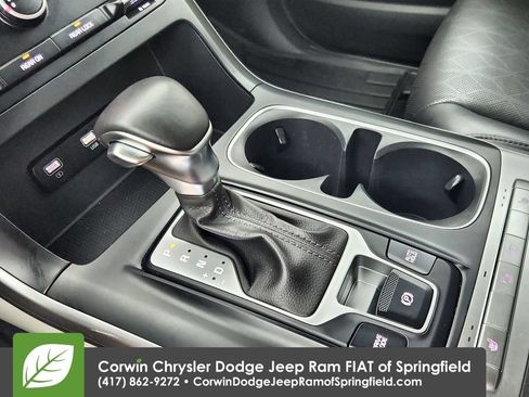 Used 2023 Kia Carnival LX FWD image 26