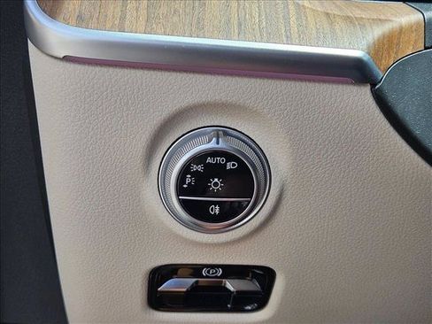 Used 2024 Mercedes-Benz CLE 300 4MATIC Coupe image 8