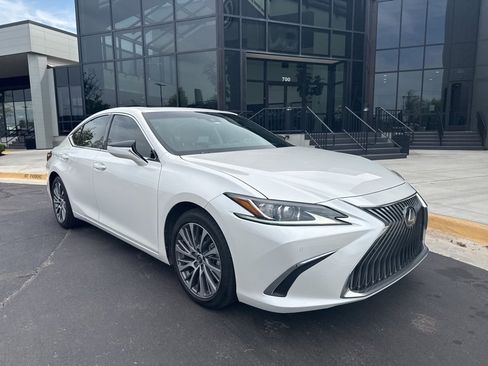 Used 2019 Lexus ES 350 w/ Premium Package FWD image 3