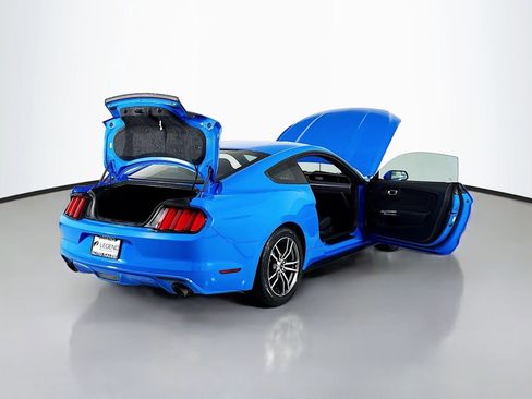 Used 2017 Ford Mustang Coupe image 22