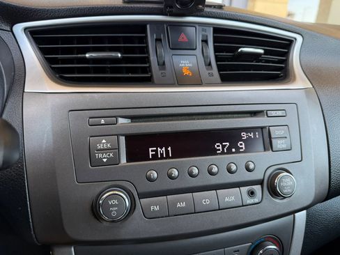 Used 2014 Nissan Sentra SV FWD image 31
