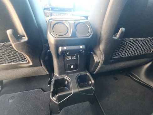 Used 2026 Jeep Gladiator Mojave AWD/4WD image 17