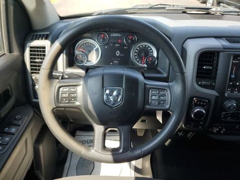 Used 2019 RAM 1500 Express w/ Express Value Package AWD/4WD image 18