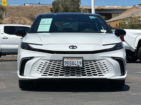 Used 2025 Toyota Camry XSE FWD image 7