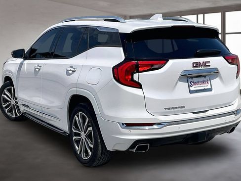 Used 2020 GMC Terrain Denali w/ Denali Premium Package FWD image 4