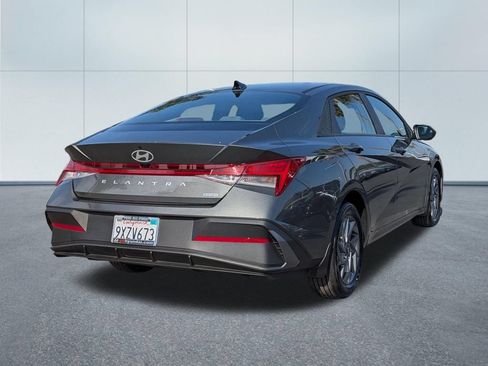Certified 2026 Hyundai Elantra Hybrid FWD image 6