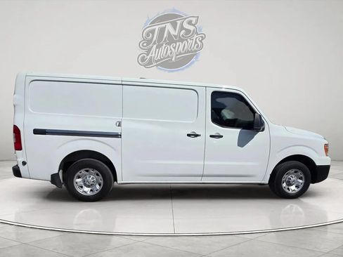 Used 2021 Nissan NV 2500 SV image 5