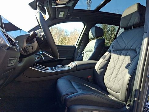 New 2026 BMW X5 M60i w/ Climate Comfort Package image 12