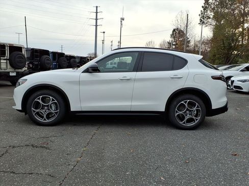 New 2025 Alfa Romeo Stelvio Sprint w/ Convenience Package AWD/4WD image 15